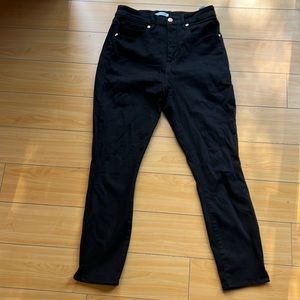 Good American Good Waist Crop black jeans